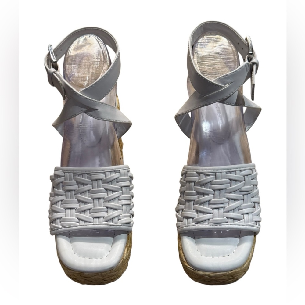 Marc Fisher White Faux Leather Woven 4” Wedges Womens 7.5